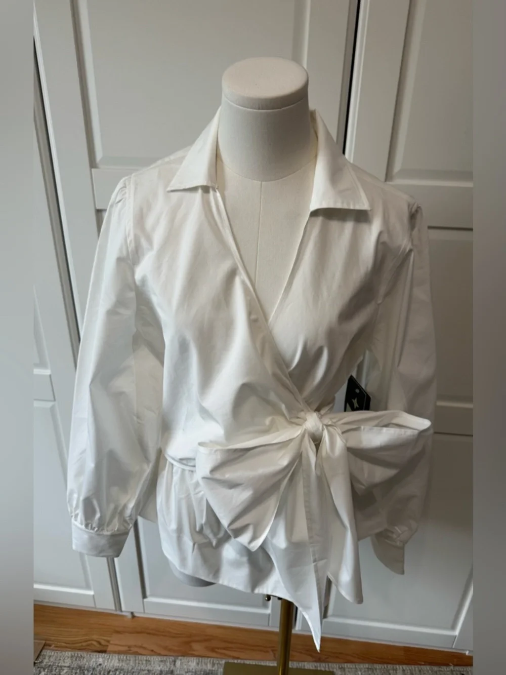 Tuckernuck Tie Front Bow Bea Blouse Wrap Waist Poplin Puff Sleeves- Women Size:M